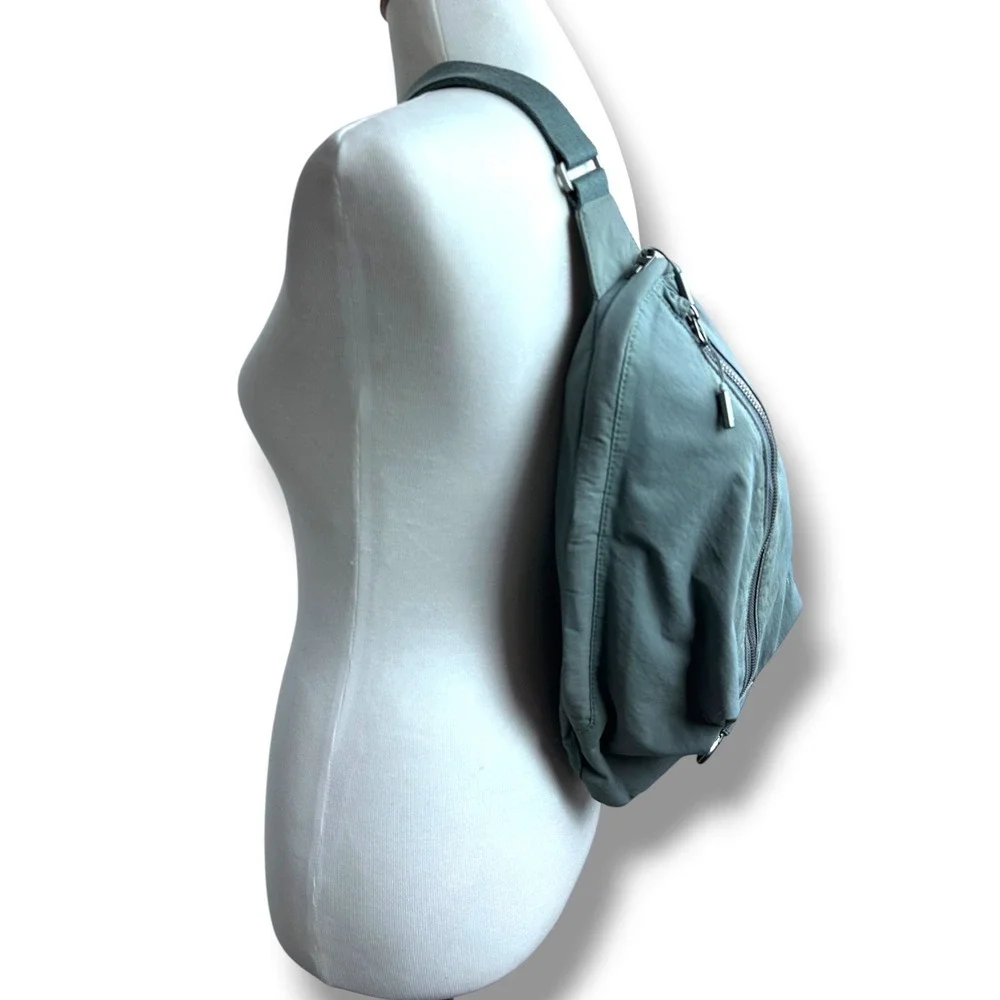 Athleta Kinetic Sling Bag Womens OS Slate Blue Green Crossbody Zip